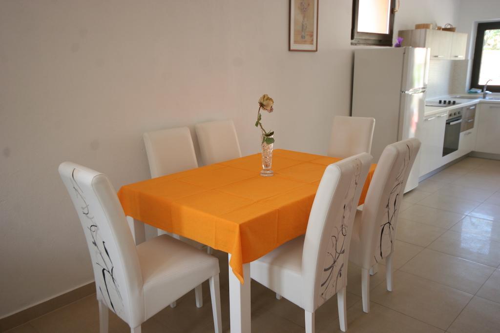 Apartments Karabaic Krk Krk Town Pokoj fotografie